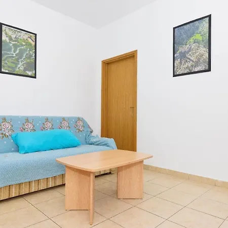 Fuer 5 Personen Ca 50 Qm In Srima, Dalmatien Norddalmatien Srima